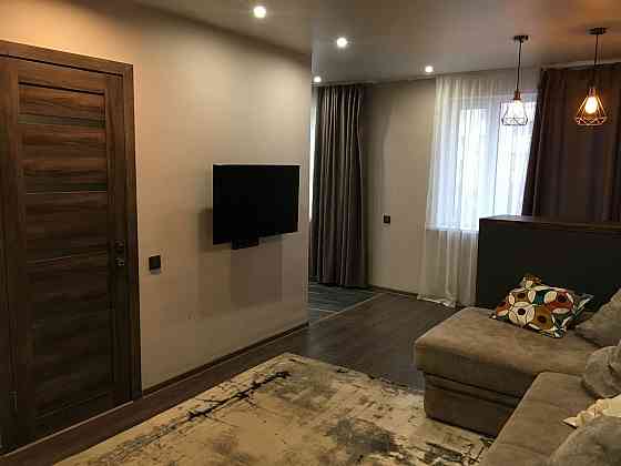 Сдается двухкомнатная квартира на Изумруде Донецк