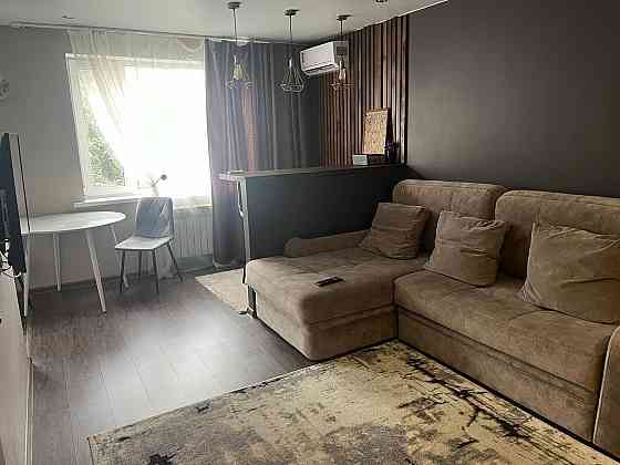 Сдается двухкомнатная квартира на Изумруде Донецк