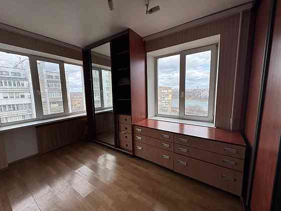 Сдаётся 4-комнатная квартира в центре города Донецк