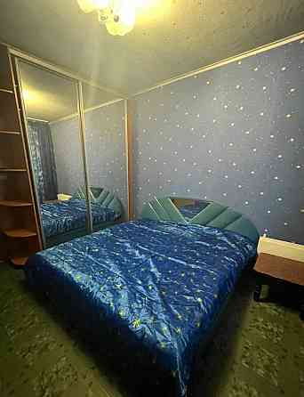 Сдается на длительный срок большая трехкомнатная квартира в одном из лучших районов города. Донецк