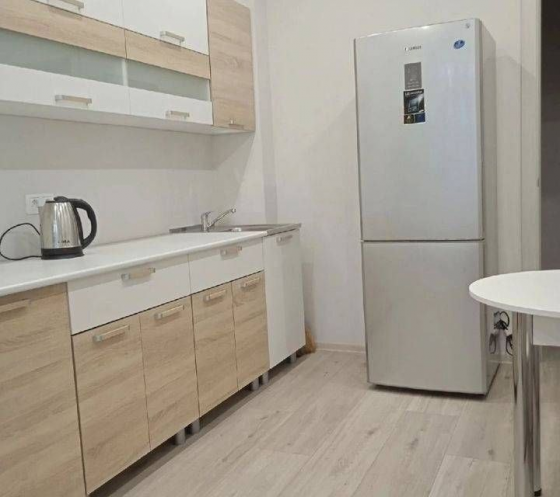 сдам однокомнатную квартиру в киевском районе ореинтир - маяк Донецк