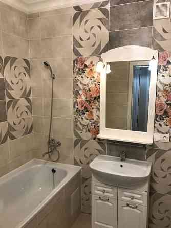 дается уютная однокомнатная квартира в ленинском районе Донецк