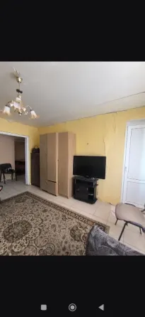 сдам 2 к.кв. куйбышевск. церетели 20000 р. воду добивает кухня 9 кв м . Донецк