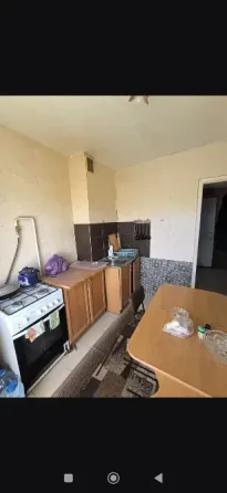 сдам 2 к.кв. куйбышевск. церетели 20000 р. воду добивает кухня 9 кв м . Донецк