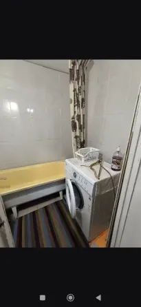 сдам 2 к.кв. куйбышевск. церетели 20000 р. воду добивает кухня 9 кв м . Донецк