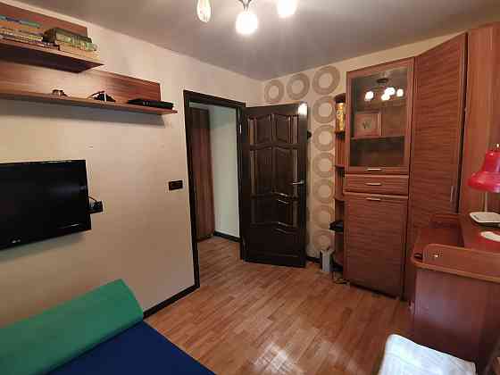 Сдаётся на долгий срок двухкомнатная квартира в Донецке, Калининский р-н, ул. Краснофлотская, 1-й эт Донецк