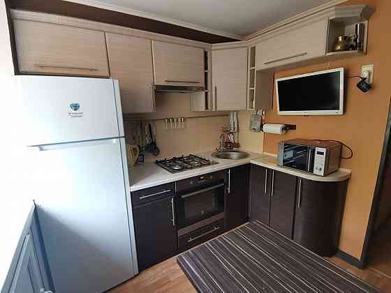 Сдаётся на долгий срок двухкомнатная квартира в Донецке, Калининский р-н, ул. Краснофлотская, 1-й эт Донецк