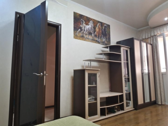 Сдается 1-комнатная квартира в 3 хминутах ходьбы от гипермаркета Караван, на длительный срок. Донецк