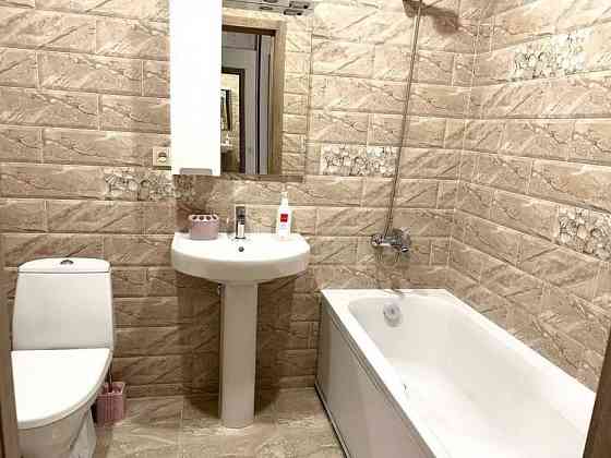 Сдается в аренду двухкомнатная квартира в Киевском районе, ориентир Адачи на длительный срок. Донецк