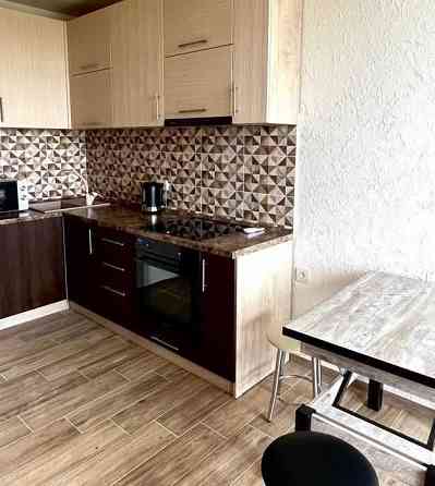 Сдается в аренду двухкомнатная квартира в Киевском районе, ориентир Адачи на длительный срок. Донецк