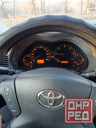 Toyota Avensis универсал 2.2TD Ясиноватая - изображение 6