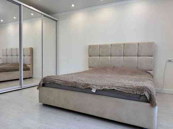 Сдается двухкомнатная квартира в Пролетарском районе ориентир автостанция Щетинина. Донецк