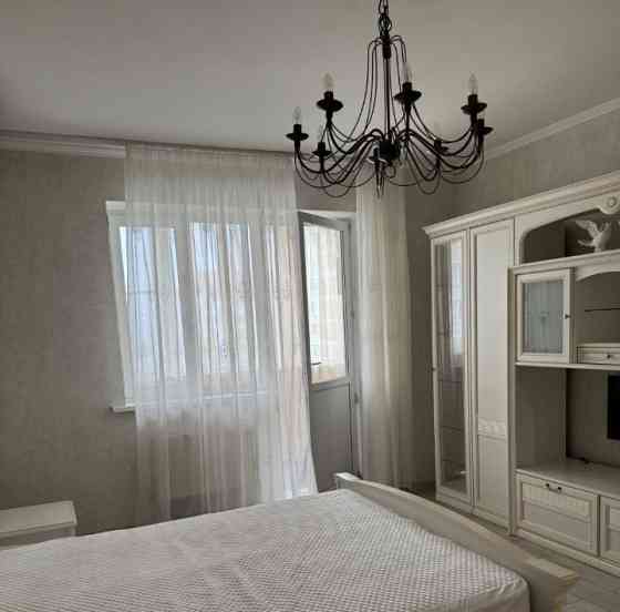 Сдаю двухкомнатную квартиру-студию 40.0 м² этаж 8, город Донецк, Киевский район, Улица Челюскинцев, Донецк