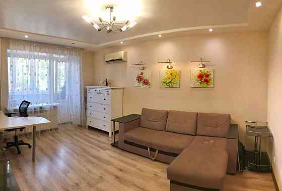 Сдаётся 3-х комнатная квартира в Ворошиловскому районе, ул. Набережная Рядом школа, детский сад. Донецк