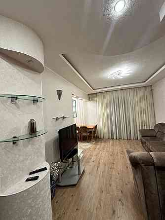 Сдам студию посуточно с новым ремонтом в Ленинском районе. Накопительный бак Донецк