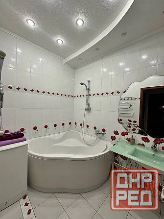 Сдам студию посуточно с новым ремонтом в Ленинском районе. Накопительный бак Донецк - изображение 9