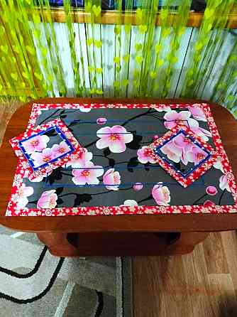 Салфетка и прихватки - столовый набор Макеевка