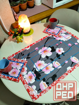 Салфетка и прихватки - столовый набор Макеевка - изображение 1