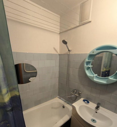 Сдается: Двухкомнатная квартира в Центре Донецка Киевский район Донецк сити - ул.Челюскинцев 275 Донецк