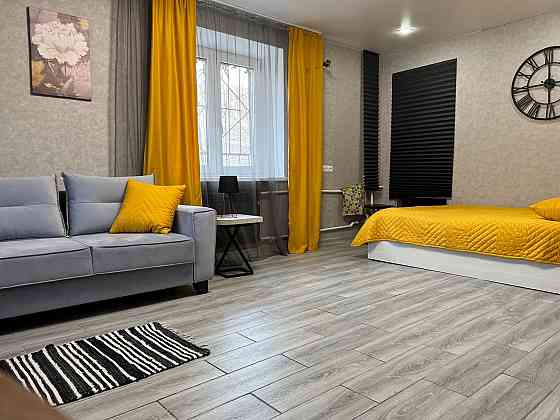 Сдается студия в Калининском районе. Ориентир: Медицинский университет Донецк