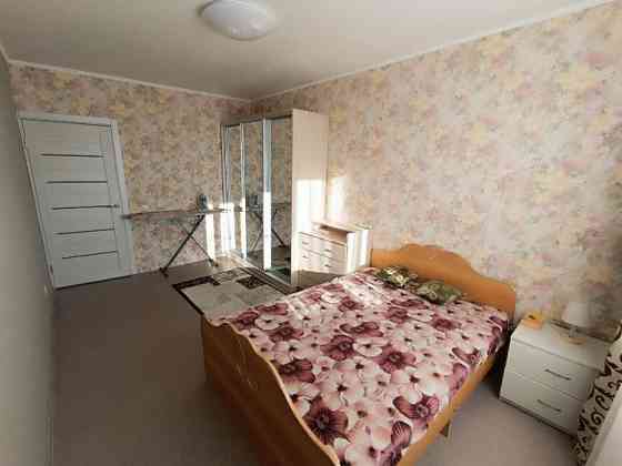 Сдается просторная 2-комнатная квартира в пролетарском районе на улице раздольной. Донецк