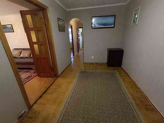 Сдаю 3-комнатную квартиру в центре Мариуполь