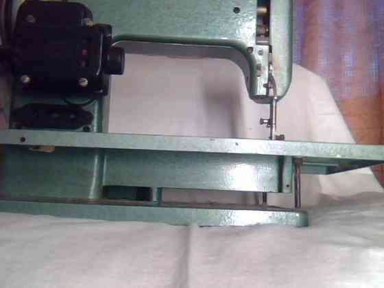 Продам швейную машину с электроприводом. Донецк