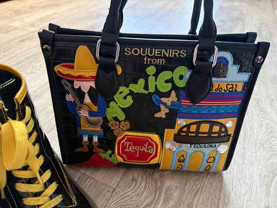 Продам сумку и сапожки демисезонные Донецк