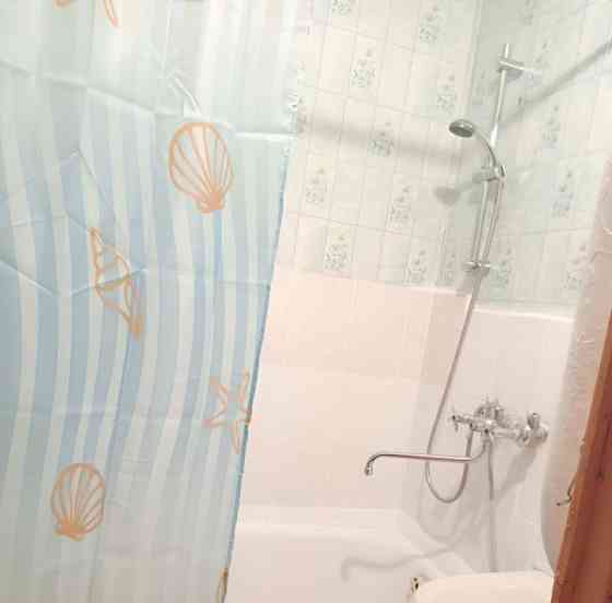 Сдаю двухкомнатную квартиру в Ворошиловском районе Донецка, ул. Постышева. Донецк