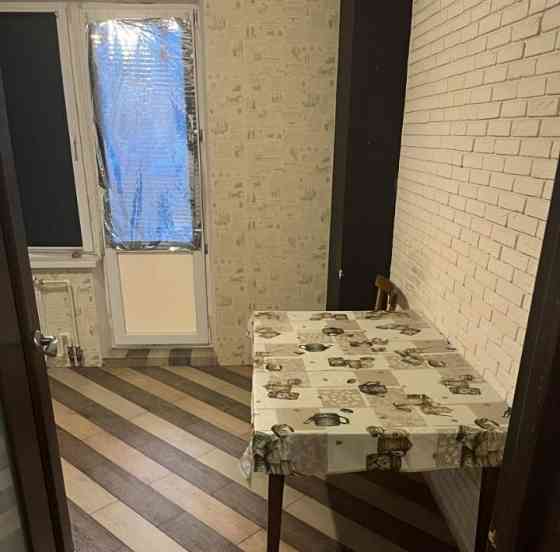 Сдаю однокомнатную квартиру 44.0 м² этаж 1, город Донецк, Ворошиловский район, проспект Театральный, Донецк