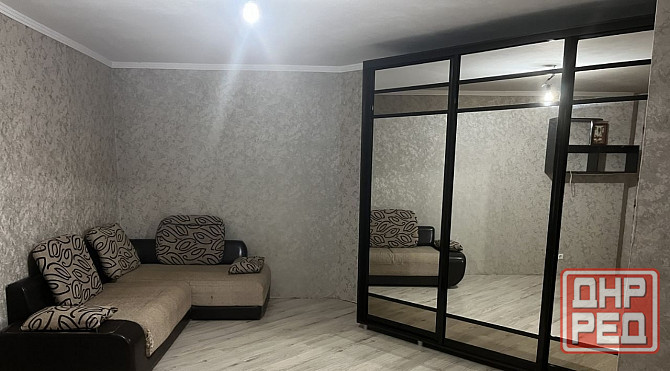 Сдаю однокомнатную квартиру 44.0 м² этаж 1, город Донецк, Ворошиловский район, проспект Театральный, Донецк - изображение 1