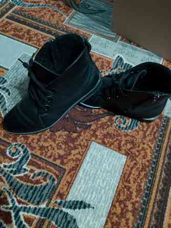 Продам ботинки женские демисезон р. 40, кожа Макеевка