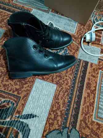 Продам ботинки женские демисезон р. 40, кожа Макеевка