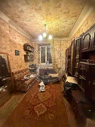 3-к сталинка в центре ,12 линия т Макеевка