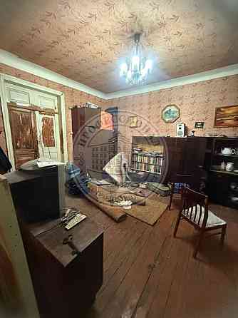 3-к сталинка в центре ,12 линия т Макеевка