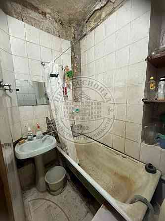 3-к сталинка в центре ,12 линия т Макеевка