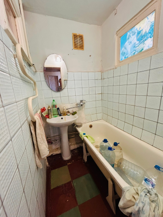 Продажа 3 комнатной квартиры, г. Макеевка, Советский район, пгт Ханженково м-н Магистральный Макеевка