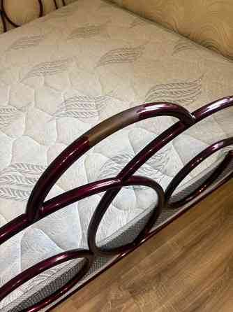 Продаю матрац с кроватью . Макеевка