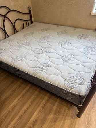 Продаю матрац с кроватью . Макеевка
