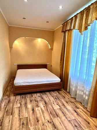 Сдается двухкомнатная квартира-студия в Кировском районе. 2 этаж Донецк