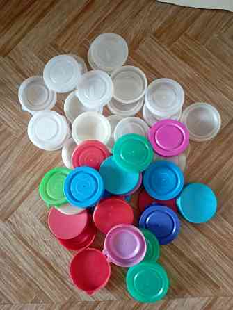 Крышки пластиковые 50 шт Макеевка