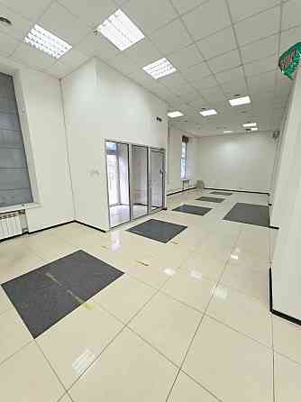 Помещение/магазин/сфера услуг, 144кв, ул.Артема, Грин-плаза Донецк