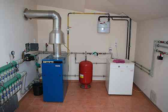 Продам дом 677 кв м, с ремонтом, под любой вид деятельности. Донецк