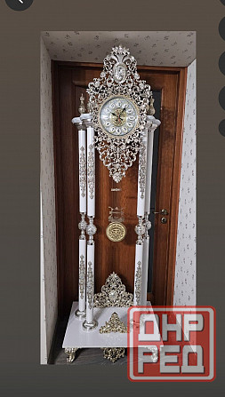 Напольные белые часы Макеевка - изображение 1