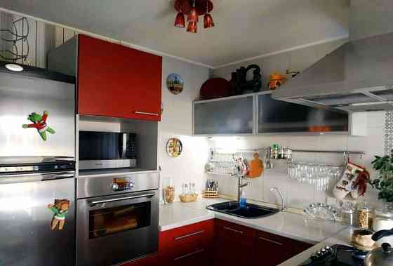 продам современную большую 3-комнатную квартиру на Текстильщике Донецк