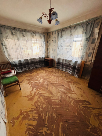 Продам 2 комнатную квартиру Центр г.Макеевка Центрально- Городской район ул. Островского (15 линия) Макеевка