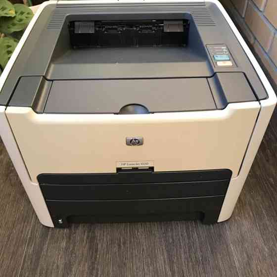 Лазерный принтер с двухсторонней печатью HP LaserJet 1320d Донецк