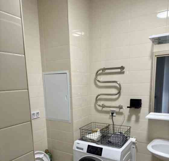 Сдаю однокомнатную квартиру 39.0 м² этаж 2/5 Киевский район, улица Артема, Донбасс арена Донецк