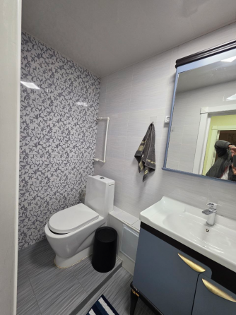 Сдается просторная 3-комнатная квартира в отличном состоянии. Донецк