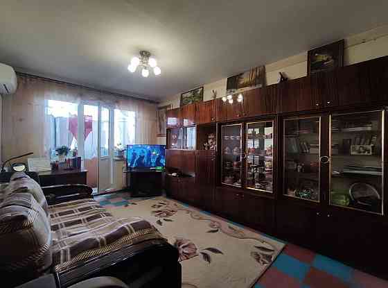 Продам 2к квартиру в Калининском районе возле рынка в рассрочку Донецк